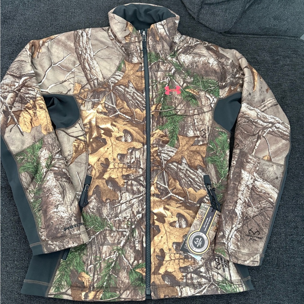UA Storm Under Armour Realtree Women's Camo Jacket Size small FLEECE LINED